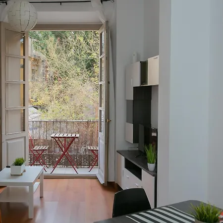Loft Con Balcon En El Centro Historico De *