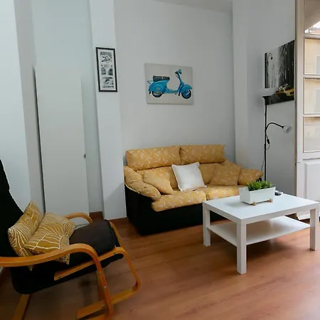 Loft Con Balcon En El Centro Historico De *